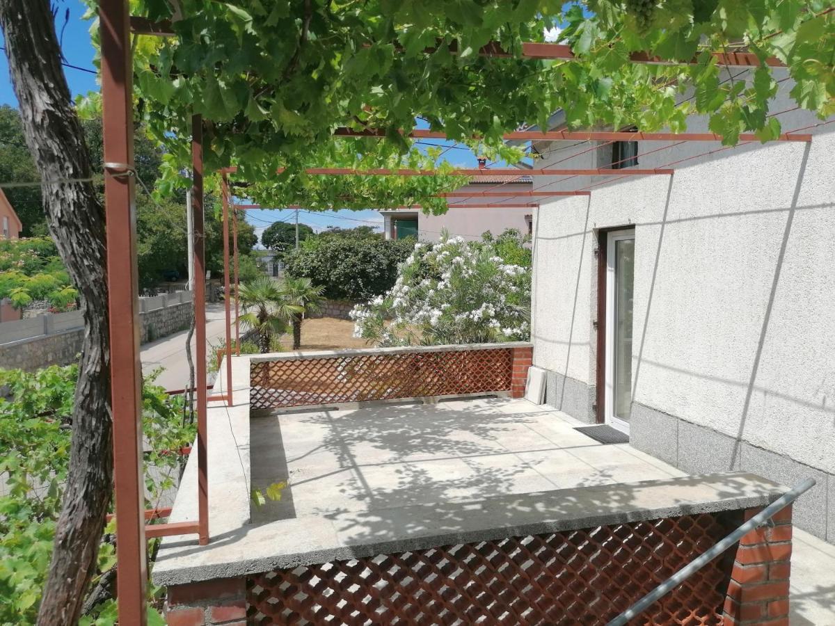 Apartment Dinka Kornić Exterior foto