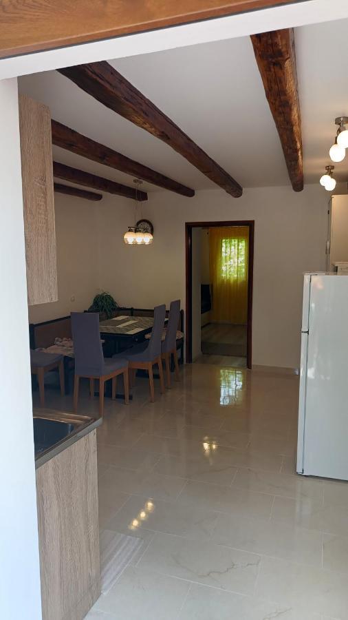 Apartment Dinka Kornić Exterior foto
