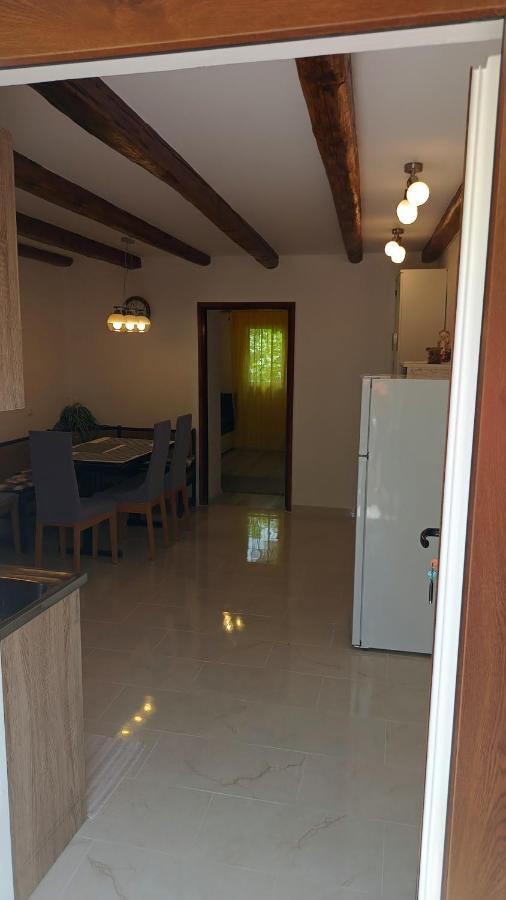Apartment Dinka Kornić Exterior foto